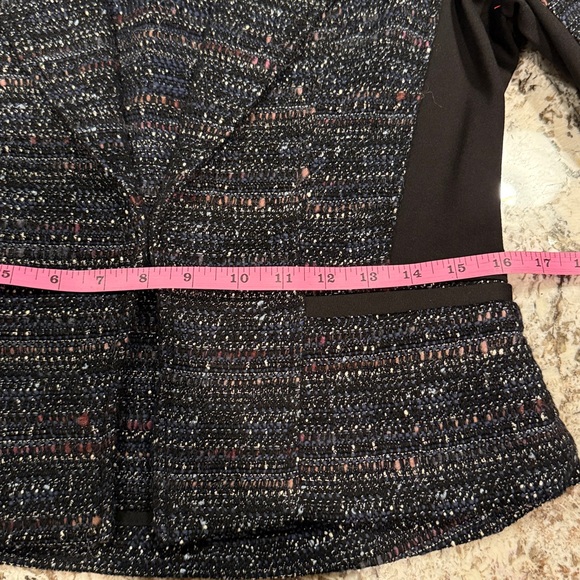 White House Black Market (WHBM) women’s blazer crop tweed black multicolor 10‎ - Picture 10 of 12